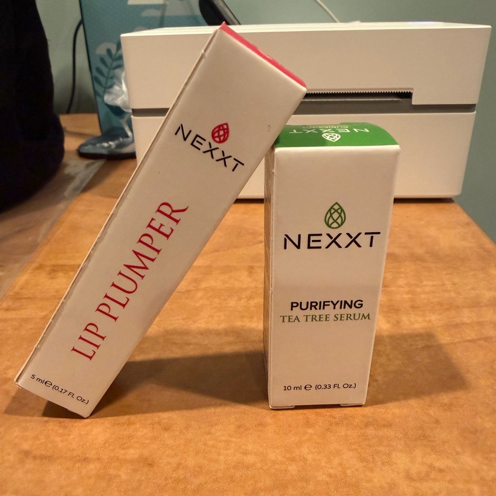 Nexxt Lip Plumper and Purifying Tea Tree Serum Set NIP